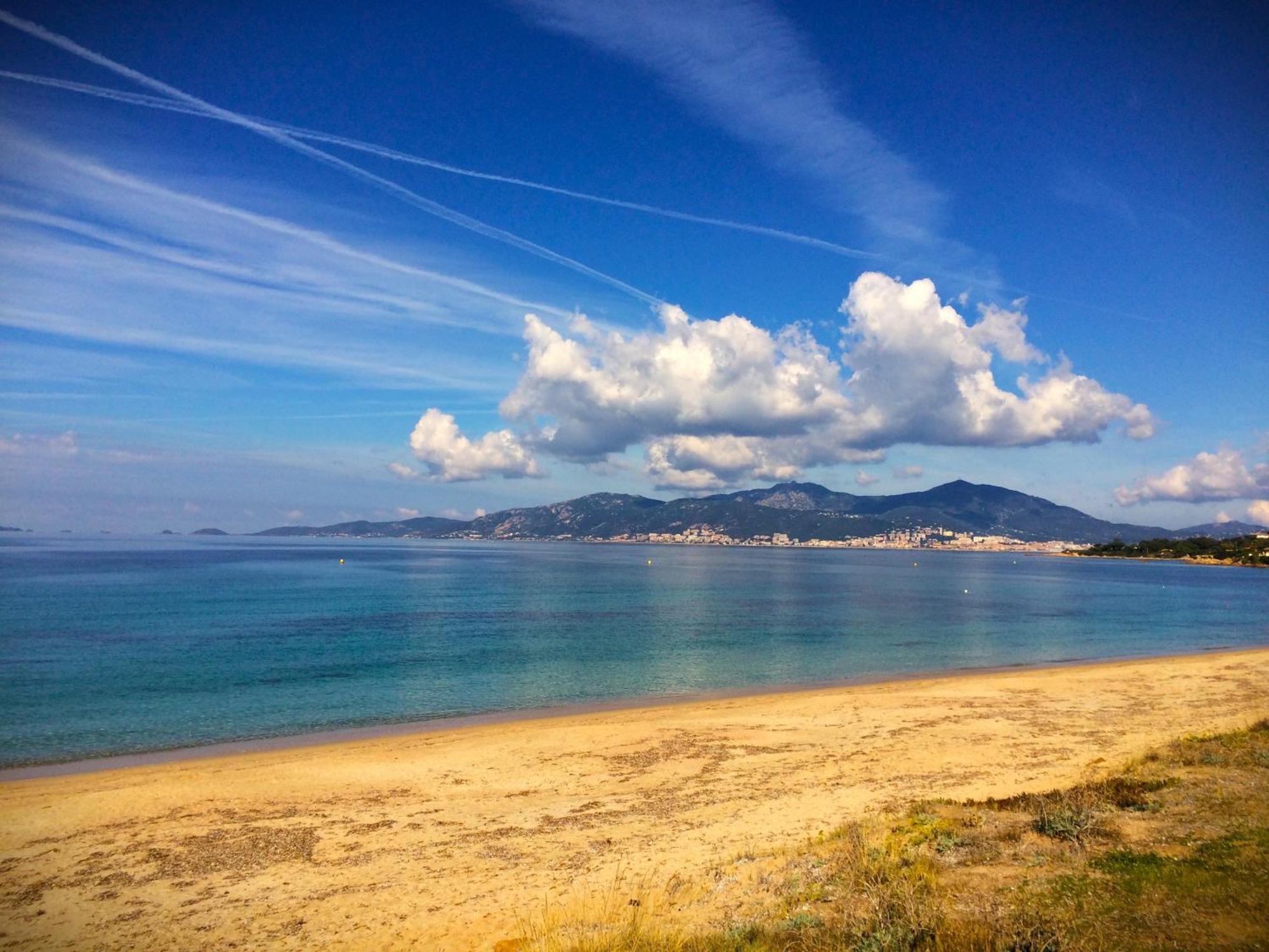 Grand T2 Standing Ajaccio Proche Centre Et Plages Vue Panoramique Parking Prive Exteriér fotografie